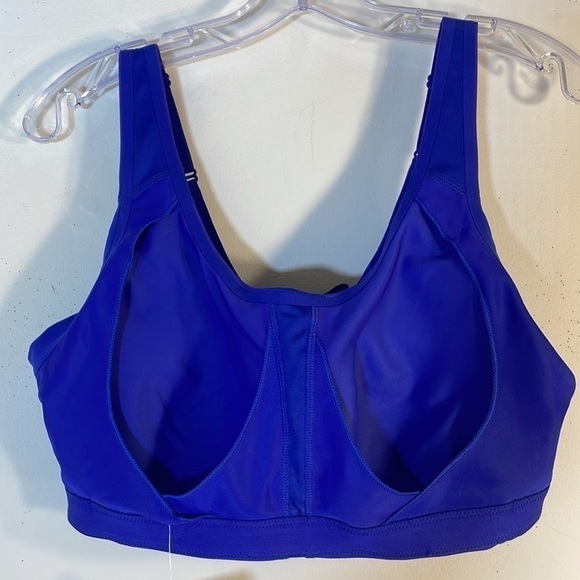 NWT. Under Armour Plus 38DD Heatgear Armour Performance Bra. - Picture 8 of 11